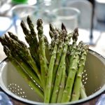 Spargel im Spargeltopf/ Sieb
